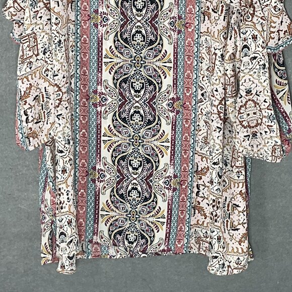 Catherines Top Women Sz 1x Floral Print Cold Shoulder Ruffle Detail Lightweight - Picture 9 of 14